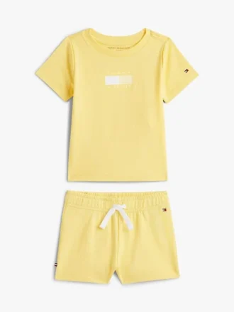 Babys-Set aus T-Shirt und Shorts mit Flaggenlogo