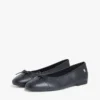 Ballet-Ballerinas aus glattem Leder Ballet-Ballerinas aus glattem Leder