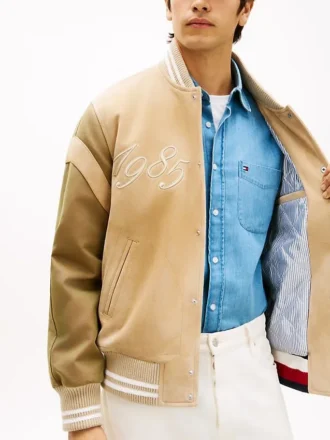 Bestickte Varsity-Jacke aus Wildleder