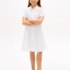 Besticktes Kinder-Hemdkleid mit Lochstickerei