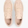 Court-Sneaker aus genarbtem Leder Court-Sneaker aus genarbtem Leder