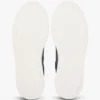 Court-Sneaker aus genarbtem Leder Court-Sneaker aus genarbtem Leder
