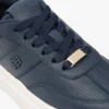 Court-Sneaker aus genarbtem Leder Court-Sneaker aus genarbtem Leder