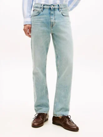 Distressed Regular Straight Jeans