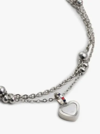 Doppellagiges Armband mit Herzanhänger