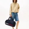 Duffle-Tasche mit Flaggenstreifen-Logo Duffle-Tasche mit Flaggenstreifen-Logo