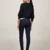 Dunkel gewaschene Skinny-Fit-Jeans mit mittlerer Leibhöhe Dunkel gewaschene Skinny-Fit-Jeans mit mittlerer Leibhöhe