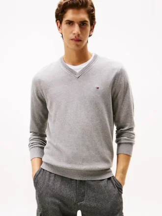 Einfarbiger Pullover mit V-Ausschnitt und Logo