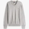 Einfarbiger Pullover mit V-Ausschnitt und Logo Einfarbiger Pullover mit V-Ausschnitt und Logo