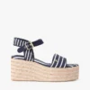 Espadrille mit Keilabsatz und bretonischen Streifen Espadrille mit Keilabsatz und bretonischen Streifen