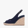Espadrille-Sandale mit Keilabsatz und Fersenriemen Espadrille-Sandale mit Keilabsatz und Fersenriemen