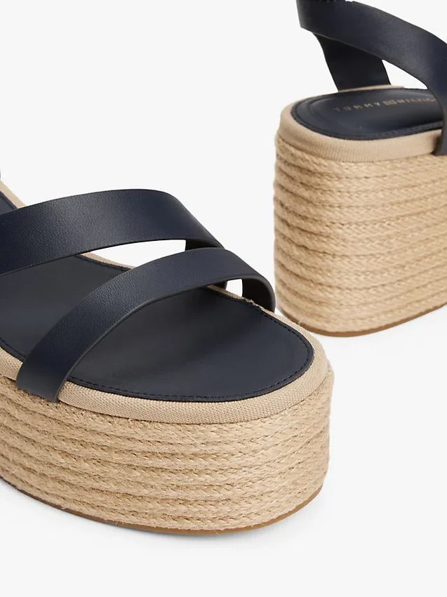 Espadrilles mit Lederriemen und Plateau Espadrilles mit Lederriemen und Plateau