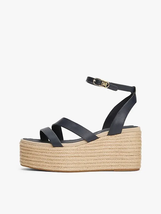 Espadrilles mit Lederriemen und Plateau Espadrilles mit Lederriemen und Plateau