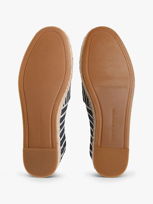 Espadrilles mit Streifenmuster und Plateausohle Espadrilles mit Streifenmuster und Plateausohle