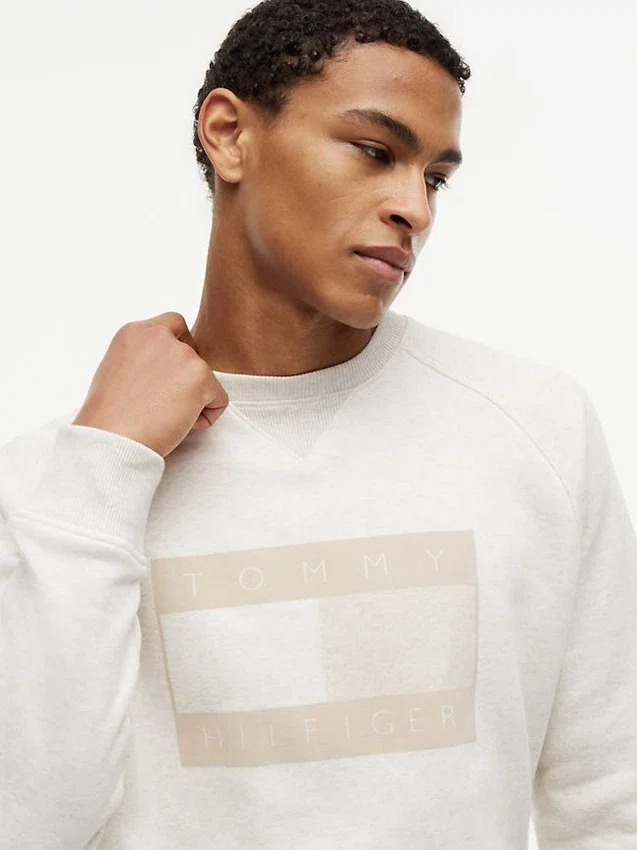 Flag-Logo-Sweatshirt mit gebürsteter Innenseite und Raglanärmeln Flag-Logo-Sweatshirt mit gebürsteter Innenseite und Raglanärmeln