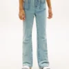 Flare-Jeans für Kinder mit aufgesetzten Taschen