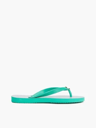 Flip-Flops mit Metallbeschlägen und Monogramm-Print Flip-Flops mit Metallbeschlägen und Monogramm-Print
