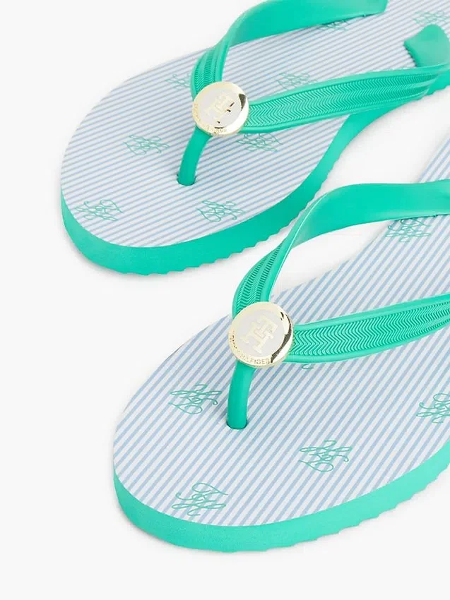 Flip-Flops mit Metallbeschlägen und Monogramm-Print Flip-Flops mit Metallbeschlägen und Monogramm-Print