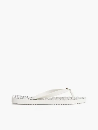Flip-Flops mit Metallbeschlägen und TH-Schriftzug