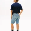 Gerade geschnittene Jeansshorts für Kinder Gerade geschnittene Jeansshorts für Kinder