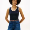 Geripptes Tanktop mit V-Ausschnitt Geripptes Tanktop mit V-Ausschnitt