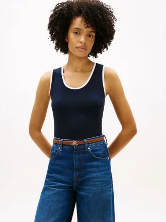 Geripptes Tanktop mit V-Ausschnitt Geripptes Tanktop mit V-Ausschnitt