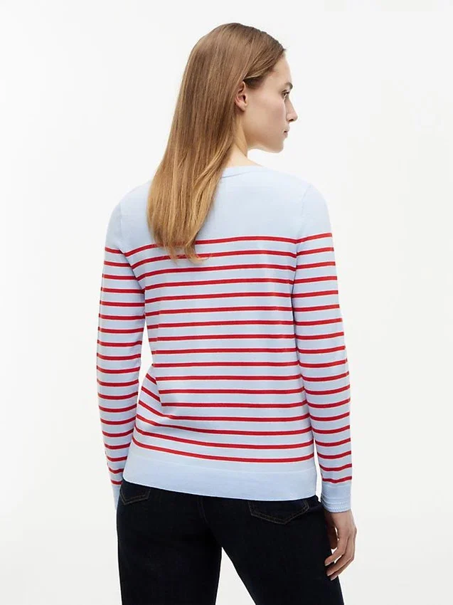 Gestreifter Pullover mit U-Boot-Ausschnitt Gestreifter Pullover mit U-Boot-Ausschnitt