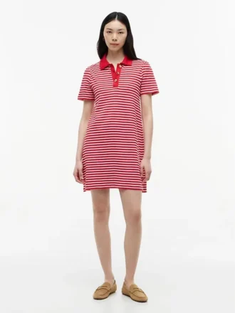 Gestreiftes Interlock-Polokleid mit goldenen Knöpfen Gestreiftes Interlock-Polokleid mit goldenen Knöpfen