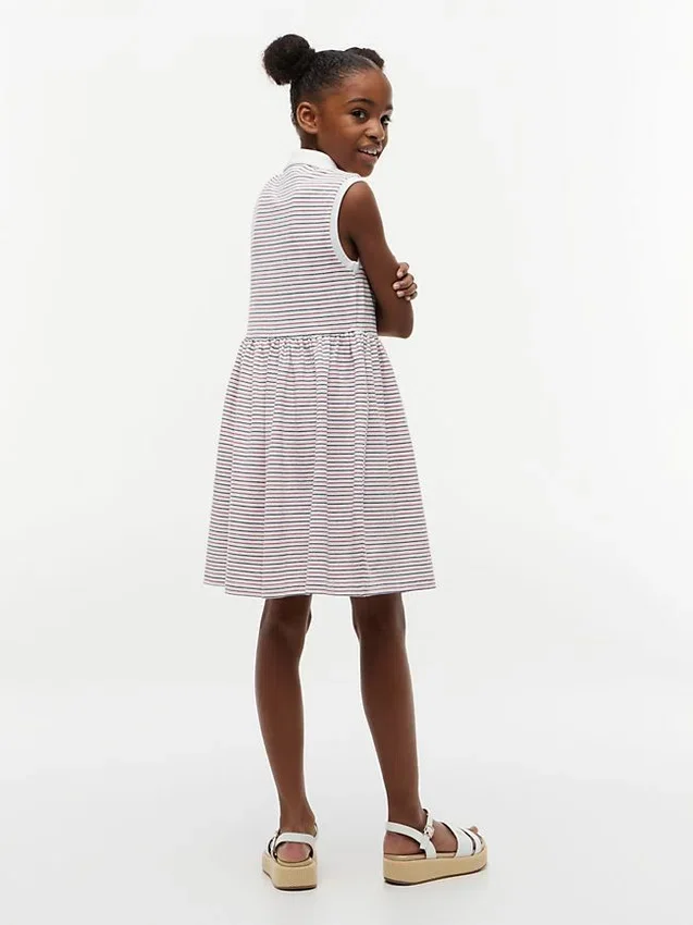 Gestreiftes, ärmelloses Polo-Kleid für Kinder Gestreiftes, ärmelloses Polo-Kleid für Kinder