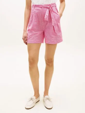 Gingham-Seersucker-Shorts mit Gürtel Gingham-Seersucker-Shorts mit Gürtel