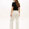 High-Waist-Jeans mit weitem Bein und Eisenbahnstreifen High-Waist-Jeans mit weitem Bein und Eisenbahnstreifen