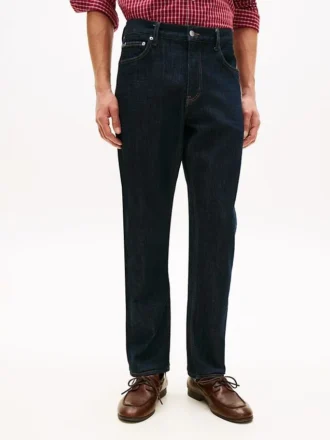 Jeans in gerader Passform