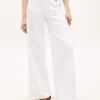 Jeans mit unversäubertem Saum, hoher Taille und weitem Bein Jeans mit unversäubertem Saum, hoher Taille und weitem Bein