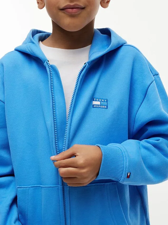 Kinder-Hoodie mit Reißverschluss und tonalen Flaggen Kinder-Hoodie mit Reißverschluss und tonalen Flaggen