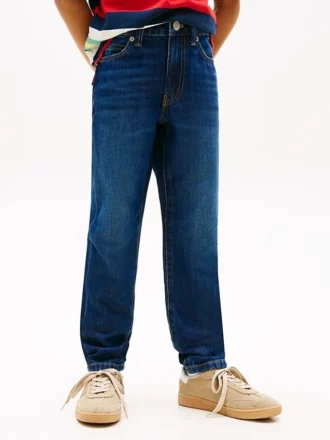 Kinder-Jeans in gerader Passform