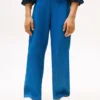 Kinder-Jeans mit weitem Bein und Gummizug Kinder-Jeans mit weitem Bein und Gummizug