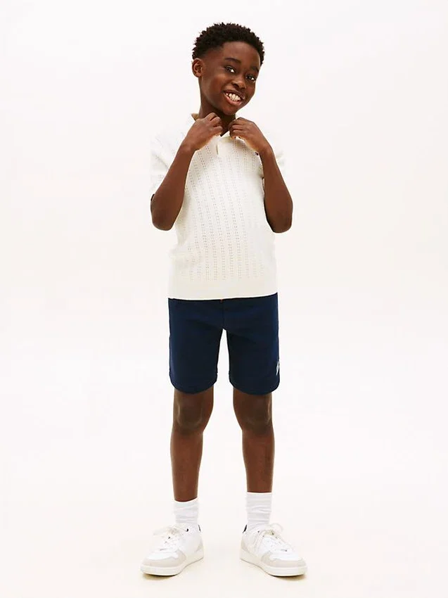 Kinder-Sweatshorts mit breitem Bein und Hilfiger-Logo Kinder-Sweatshorts mit breitem Bein und Hilfiger-Logo