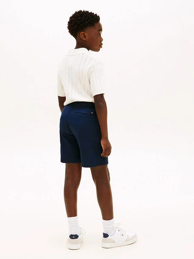 Kinder-Sweatshorts mit breitem Bein und Hilfiger-Logo Kinder-Sweatshorts mit breitem Bein und Hilfiger-Logo