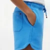 Kinder-Sweatshorts mit tonalem Flaggenlogo