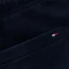 Kinder-Sweatshorts mit tonalem Flaggenlogo Kinder-Sweatshorts mit tonalem Flaggenlogo