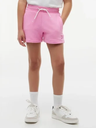 Kinder-Sweatshorts mit tonalen Flaggen Kinder-Sweatshorts mit tonalen Flaggen