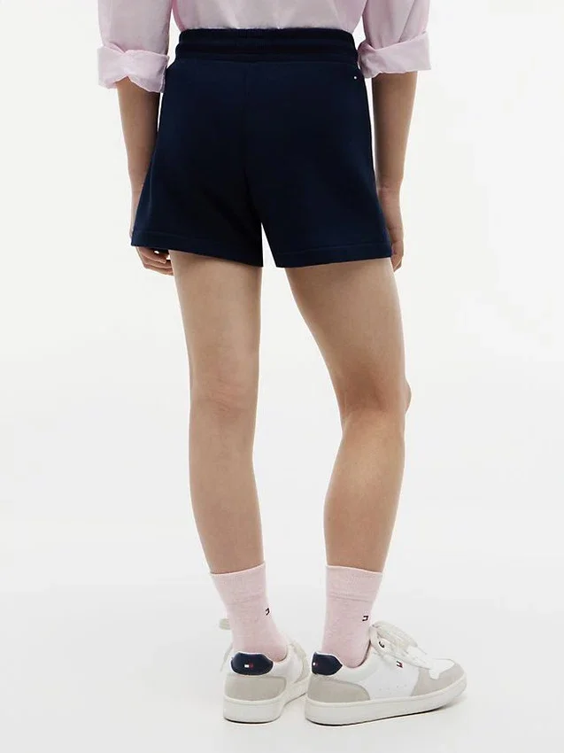 Kinder-Sweatshorts mit tonalen Flaggen Kinder-Sweatshorts mit tonalen Flaggen