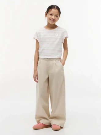 Kinder-T-Shirt mit Streifen und Rüschen an den Ärmeln Kinder-T-Shirt mit Streifen und Rüschen an den Ärmeln