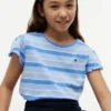 Kinder-T-Shirt mit Streifen und Rüschen an den Ärmeln Kinder-T-Shirt mit Streifen und Rüschen an den Ärmeln