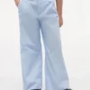 Kinderhose mit hoher Taille und weitem Bein Kinderhose mit hoher Taille und weitem Bein