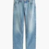 Klassische Straight-Jeans mit hoher Leibhöhe