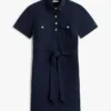 Kurzärmeliges Utility-Shirtkleid mit Gürtel Kurzärmeliges Utility-Shirtkleid mit Gürtel