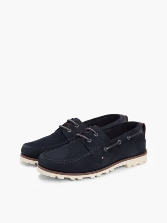 Leichter Bootsschuh aus Wildleder Leichter Bootsschuh aus Wildleder