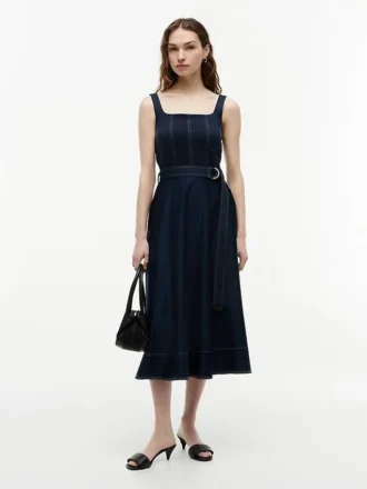 Midi-Kleid mit Gürtel und Kontrastnähten Midi-Kleid mit Gürtel und Kontrastnähten