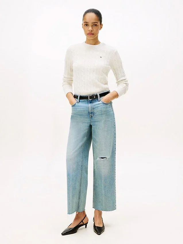 Moderne Jeans mit hoher Leibhöhe und weitem Bein Moderne Jeans mit hoher Leibhöhe und weitem Bein
